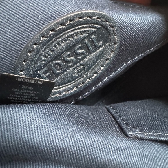 Vintage Classic Fossil Crossbody Bag - Picture 6 of 10